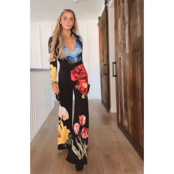 Alice + Olivia Pants - Alice + Olivia Melina Wide Leg Jumpsuit Long Sleeve Black Floral Size 6